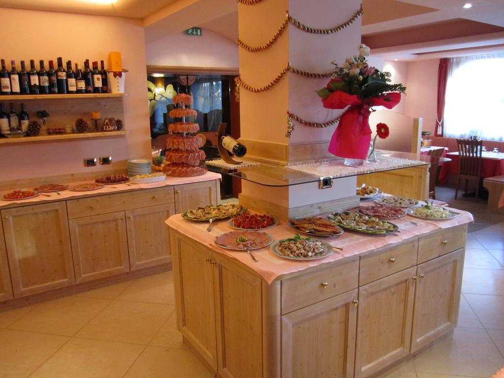 פולגריה Hotel Rosalpina מראה חיצוני תמונה